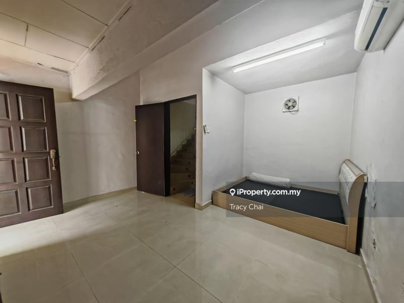 Rumah Berangkai 2.5 Tingkat untuk Dijual di Taman Sri Sinar, Segambut oleh Tracy Chai - iProperty.com.my