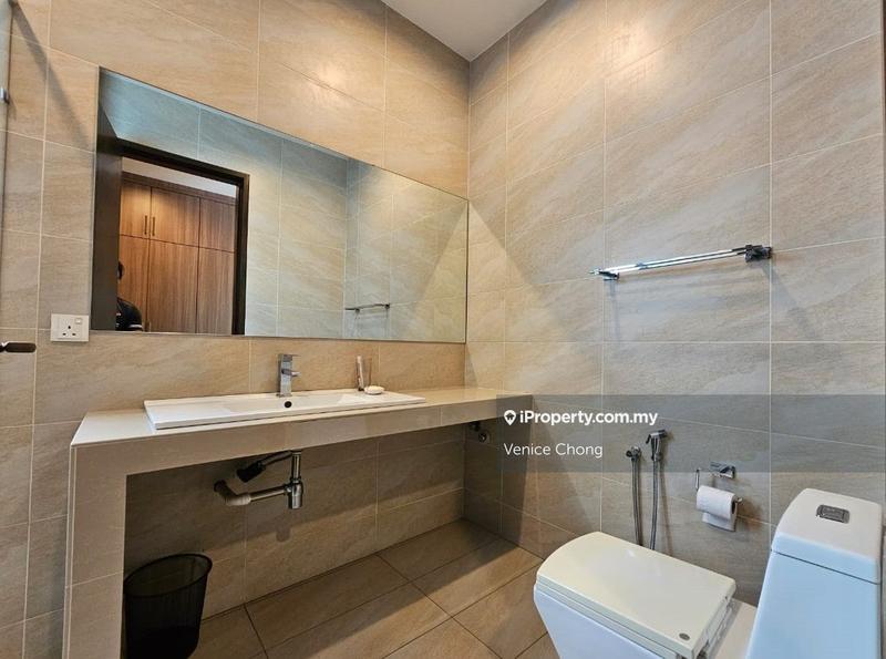 Bungalow House for Sale in Bukit Gita Bayu, Seri Kembangan by Venice Chong - iProperty.com.my