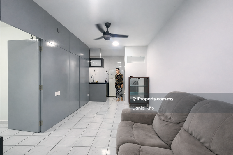 Flat for Sale in Lestari Apartment by Daniel Kho - Kitchen - iProperty.com.my