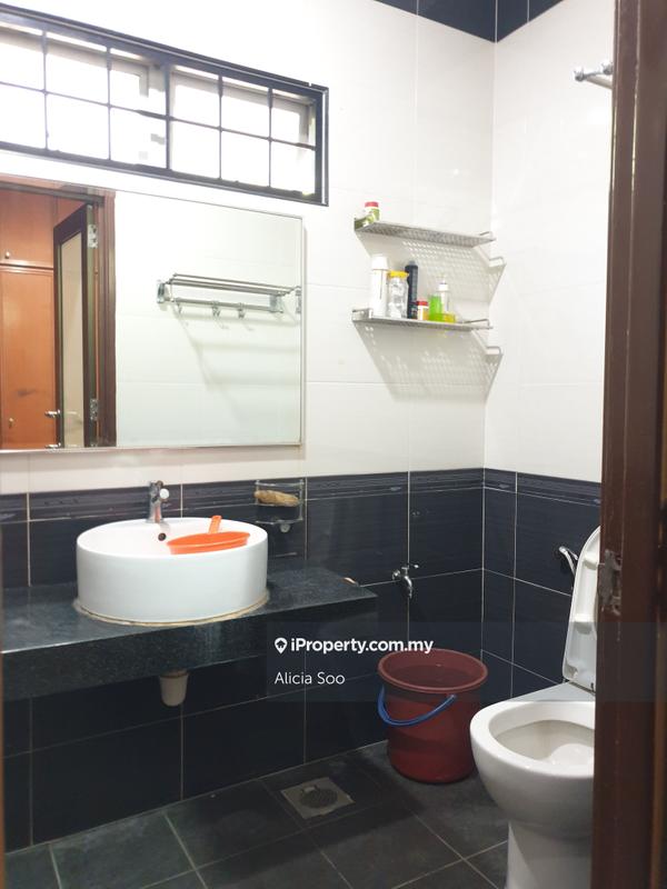 Rumah Teres 2-Tingkat untuk Dijual di Bukit Rahman Putra, Sungai Buloh oleh Alicia Soo - iProperty.com.my