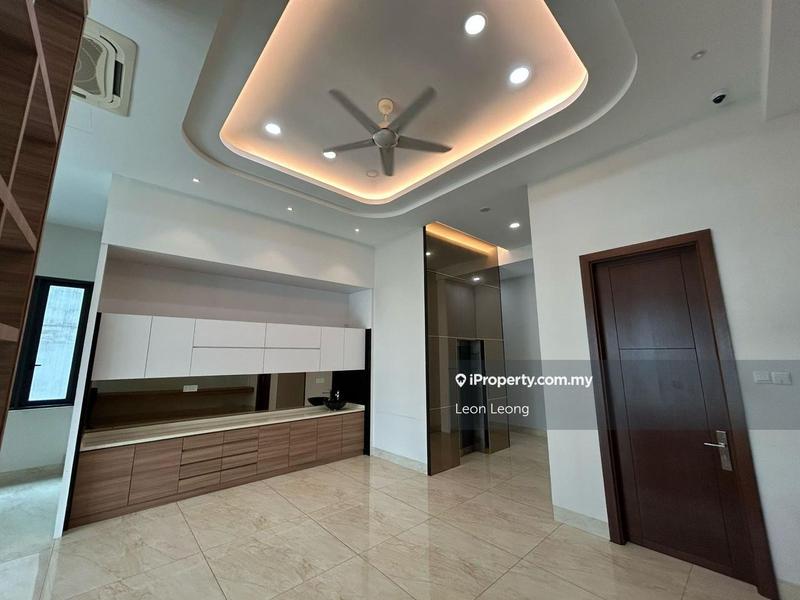 Bungalow House for Sale in Country Heights Damansara, Kuala Lumpur by Leon Leong - iProperty.com.my