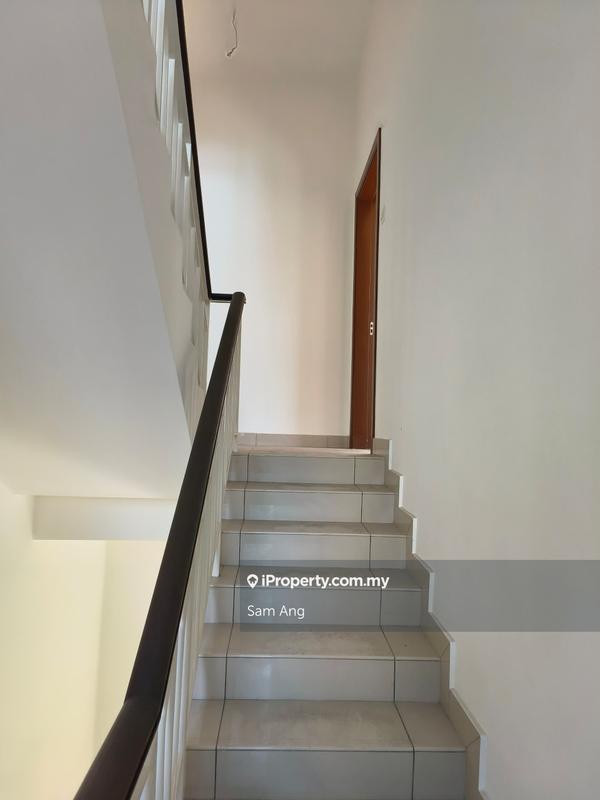 Rumah Berangkai 3 Tingkat untuk Dijual di DiamondCityEndLot,Semenyih Country Garden,Selangor, Semenyih oleh Sam Ang - iProperty.com.my