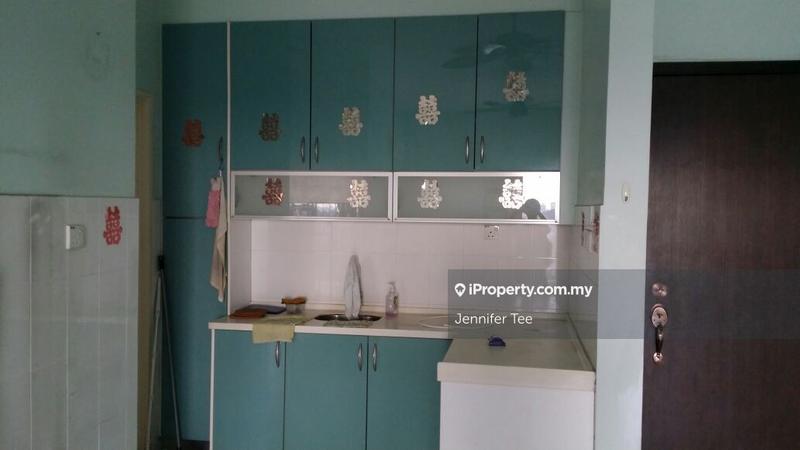 For Sale - Plaza Menjalara