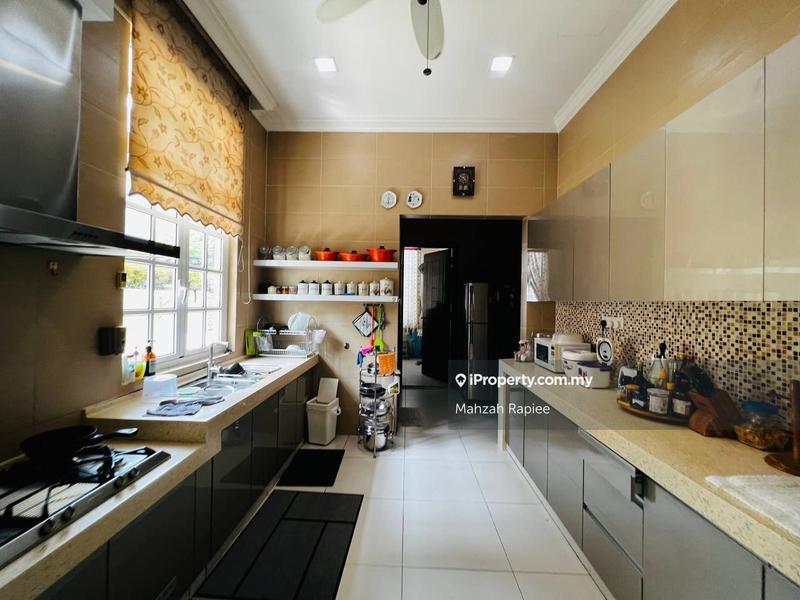 Bungalow House for Sale in Perdana Lakeview East, Cyberjaya by Mahzah Rapiee - iProperty.com.my