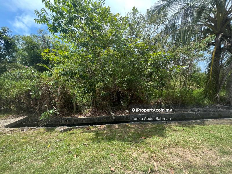 Tanah Kediaman untuk Dijual di Teluk Kemang, Port Dickson oleh Tunku Abdul Rahman - iProperty.com.my