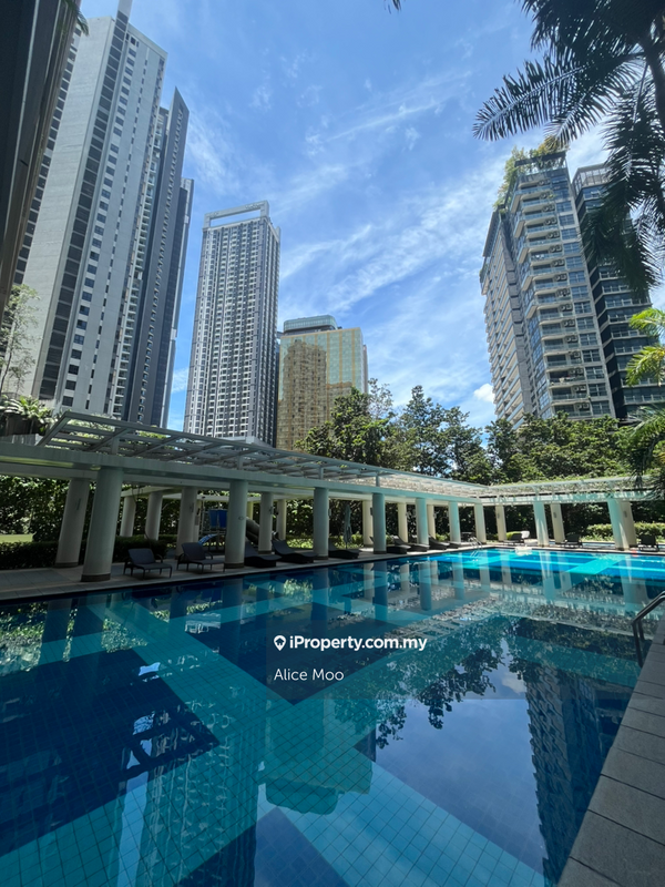 For Sale - Hampshire Park Condominium