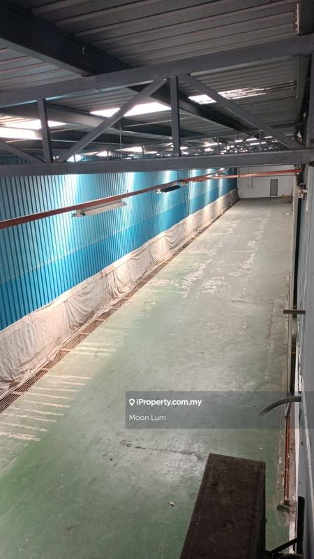 For Rent - detached warehouse for rent at putra height subang jaya for rent