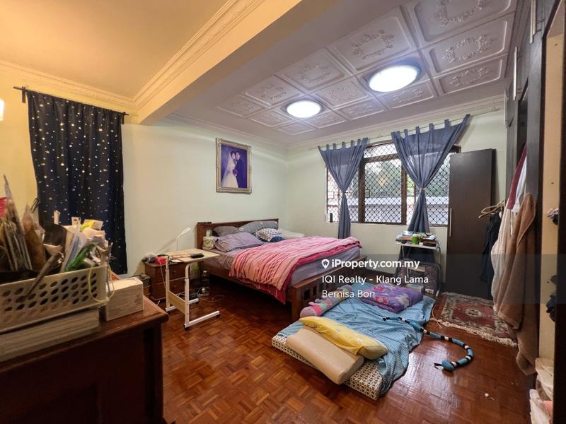 Bungalow House for Sale in Taman Paramount, Petaling Jaya by Bernisa Bon - iProperty.com.my