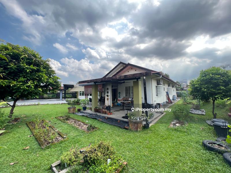 Bungalow House for Sale in Bukit Gasing, Petaling Jaya by King Gan - iProperty.com.my