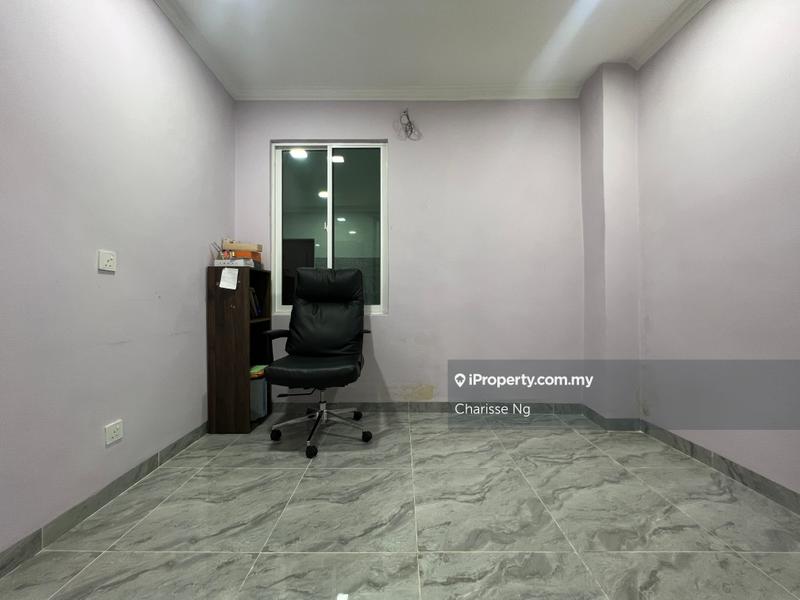Rumah Teres 2-Tingkat untuk Dijual di Alam Damai, Cheras oleh Charisse Ng - iProperty.com.my