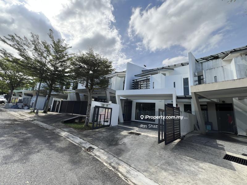 3-storey Terraced House for Sale in Laman Glenmarie, Shah Alam by Ras Shaz - iProperty.com.my