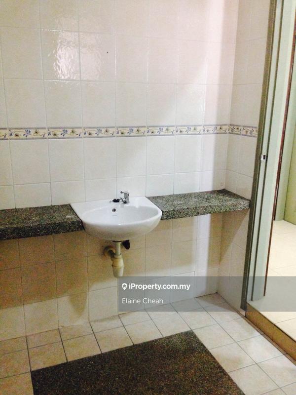 Rumah Berkembar untuk Dijual di Sierra Damansara, Kota Damansara oleh Elaine Cheah - iProperty.com.my