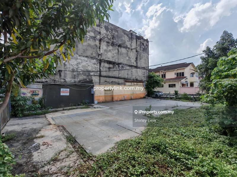 For Rent - Commercial Land For Rent, Corner