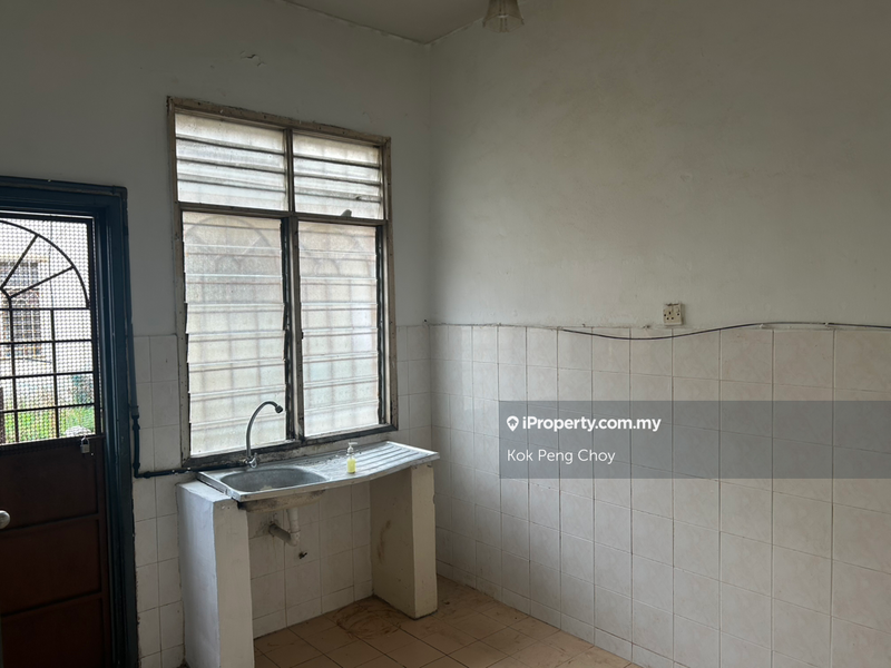 Rumah Teres 2-Tingkat untuk Dijual di Lestari Putra, Seri Kembangan oleh Kok Peng Choy - iProperty.com.my