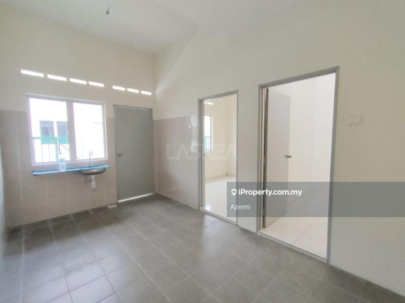 1-storey Terraced House for Sale in Taman Jenjarom Permai, Tanjong Duabelas by Azemi - iProperty.com.my