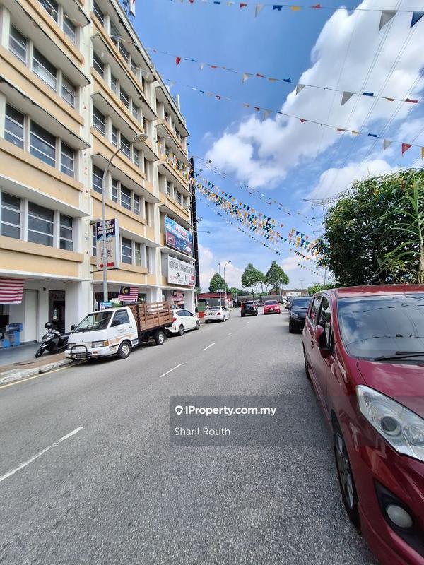 Shop / Office untuk Dijual di Freehold 6 Storey Shop Office Jalan Gombak, Setapak oleh Sharil Routh - iProperty.com.my