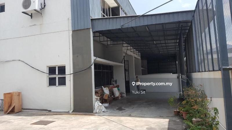 For Sale - Kawasan Perindustrian Pengkalan