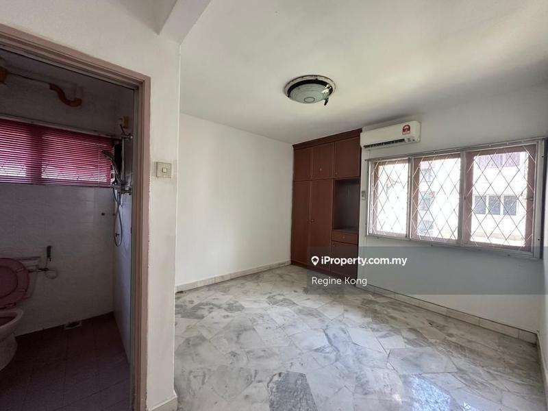Rumah Pangsa untuk Dijual di Kinrara Court oleh Regine Kong - iProperty.com.my