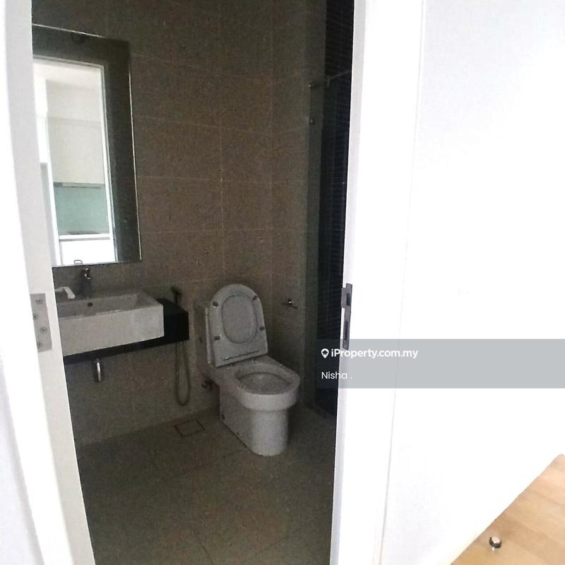 Kediaman Servis untuk Dijual di The Sentral Suites oleh Nisha - Bathroom - iProperty.com.my