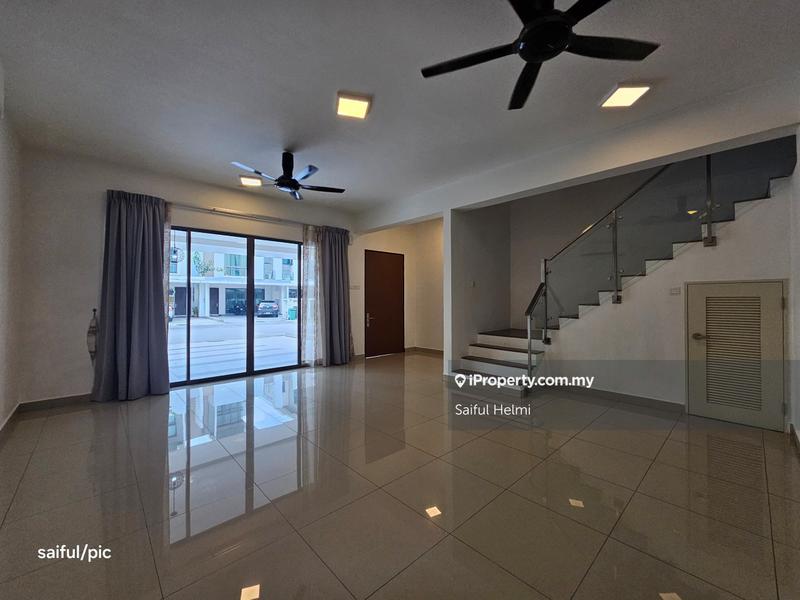 Rumah Teres 3-Tingkat untuk Dijual di Cyber 11, Cyberjaya oleh Saiful Helmi - iProperty.com.my