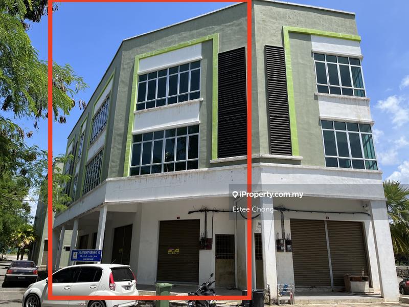 For Rent - Taman Bukit Keramat 3 Storey Shoplot Mentakab Pahang