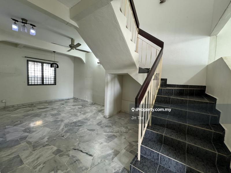 Rumah Teres 2-Tingkat untuk Dijual di Section 6 @ Kota Damansara oleh JH Tee - iProperty.com.my