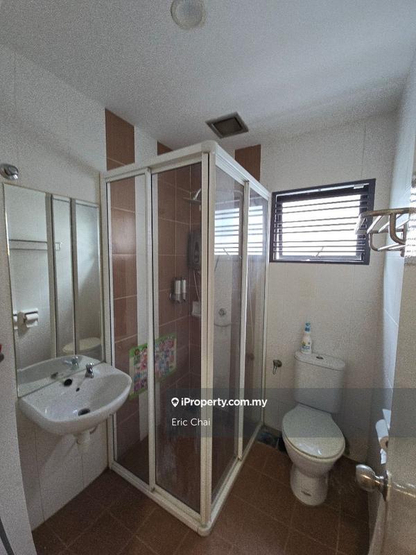 Rumah Berangkai 2 Tingkat untuk Dijual di Kampung Pulau Meranti, Puchong oleh Eric Chai - iProperty.com.my