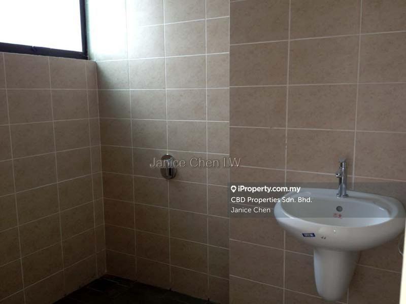 Rumah Berangkai 3 Tingkat untuk Dijual di Bandar Kinrara Seksyen 1, Bandar Kinrara oleh Janice Chen - iProperty.com.my