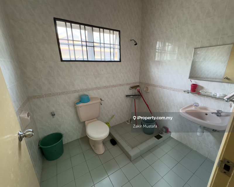Rumah Berangkai 2 Tingkat untuk Dijual di Bukit Jelutong, Shah Alam oleh Zakir Mustafa - iProperty.com.my