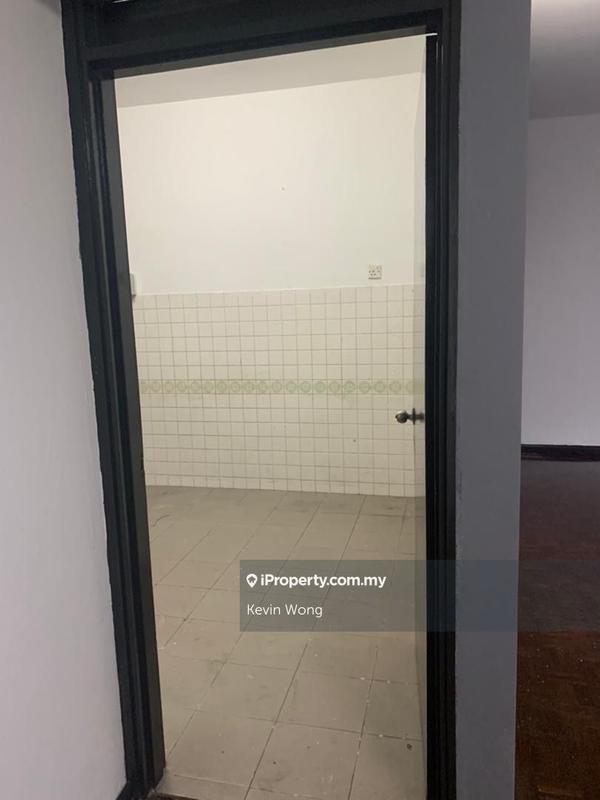 Pangsapuri untuk Dijual di Bangunan Choo Cheng Khay oleh Kevin Wong - iProperty.com.my
