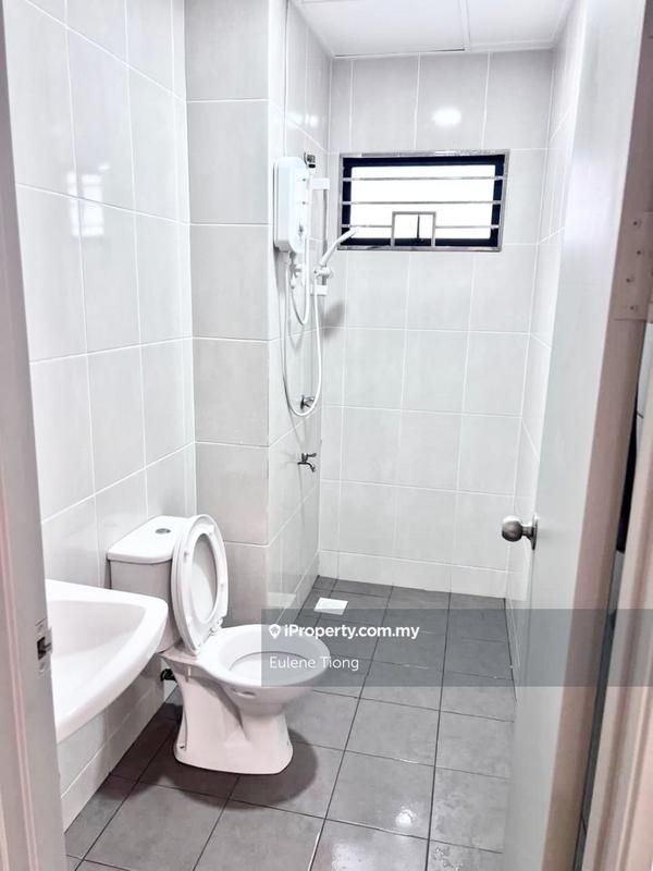 Townhouse for Rent in Kuching, Sarawak by Eulene Tiong - iProperty.com.my