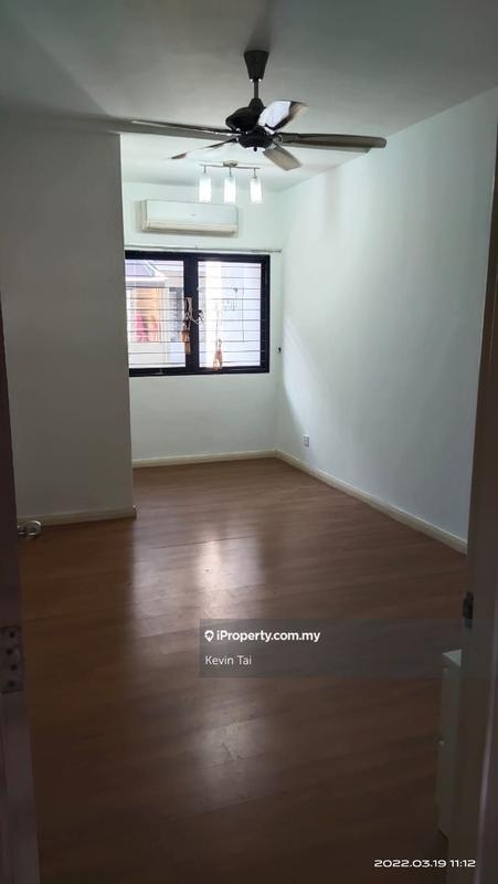 3-storey Terraced House for Sale in Meadow Lakefields, Sg Besi, Sungai Besi by Kevin Tai - iProperty.com.my
