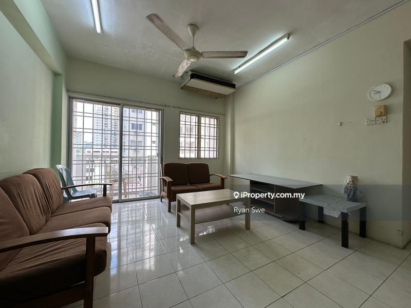 For Sale - Medan Putra Condominium