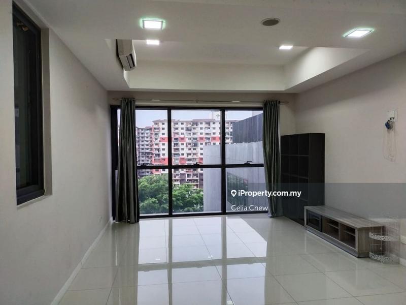 For Sale - Icon Residenz 1 @ Icon City