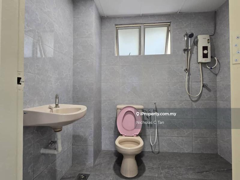 Kondominium untuk Disewa di Pantai Panorama Condominiums oleh Nicholas C Tan - iProperty.com.my