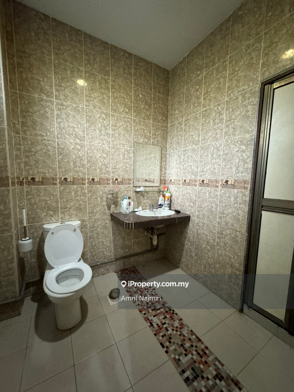 Bungalow House for Sale in Seksyen 8, Shah Alam by Amril Najmin - iProperty.com.my