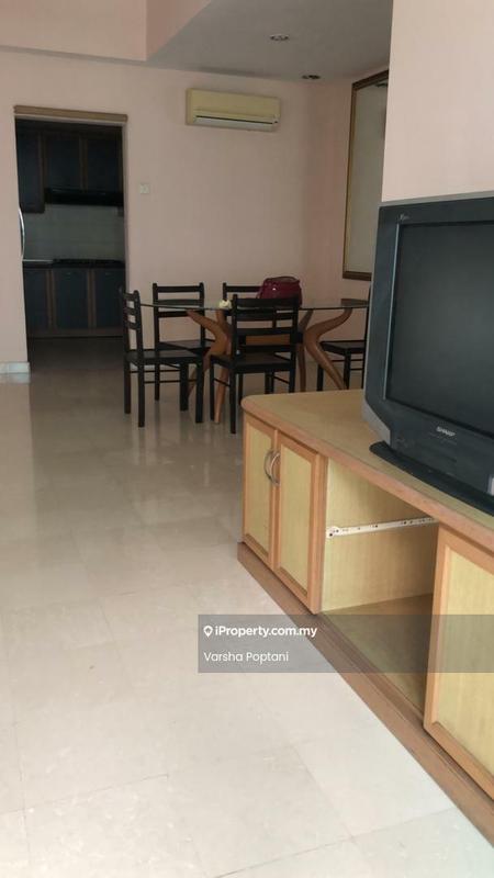 Kondominium untuk Disewa di Villa Scott oleh Varsha Poptani - Dining Room - iProperty.com.my