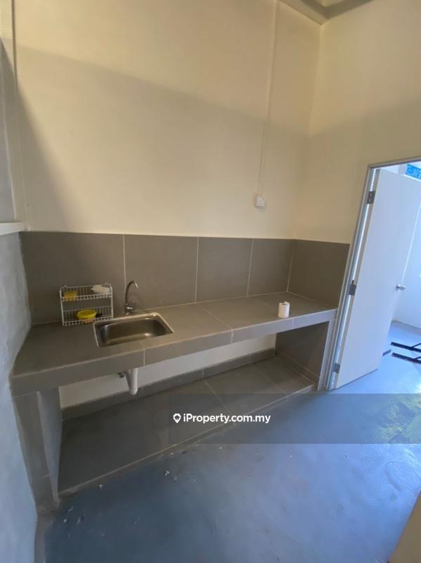 Pejabat-Runcit untuk Dijual di Kota Damansara, Selangor oleh Ken Chang - iProperty.com.my