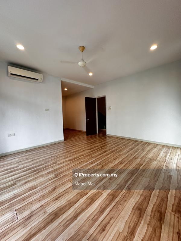Rumah Berkembar untuk Dijual di Taman Bukit Serdang, Seri Kembangan oleh Mabel Mak - iProperty.com.my