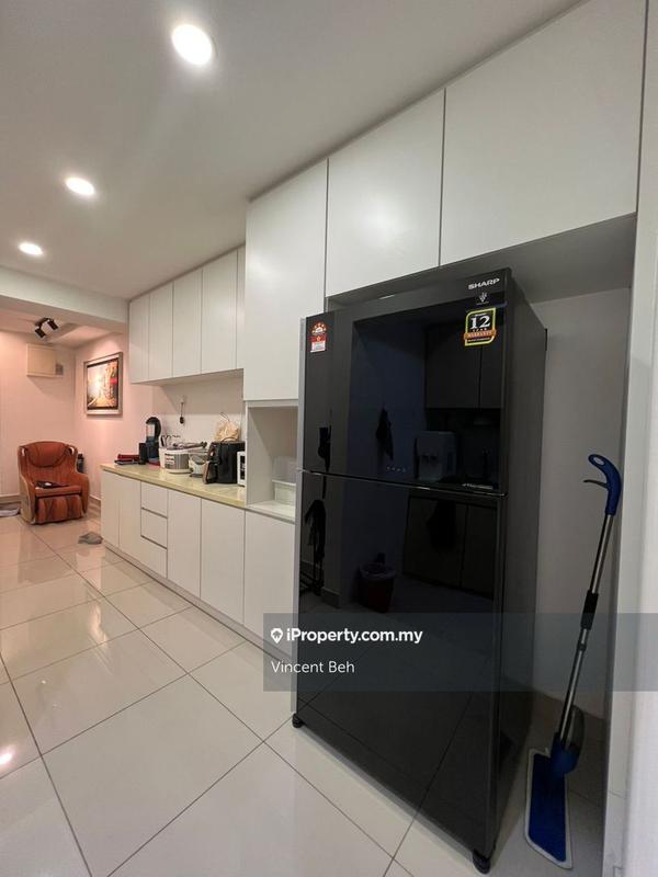 Kondominium untuk Dijual di Residence 8 oleh Vincent Beh - iProperty.com.my
