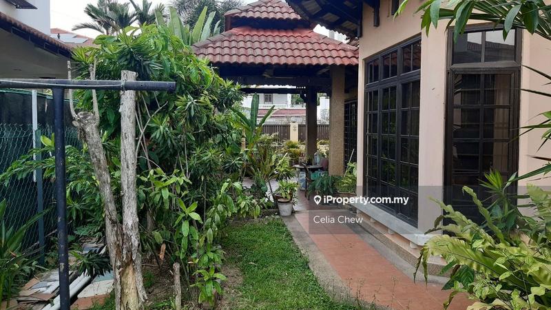 Rumah Berkembar untuk Dijual di Seksyen 22, Damansara Jaya, Petaling Jaya oleh Celia Chew - iProperty.com.my