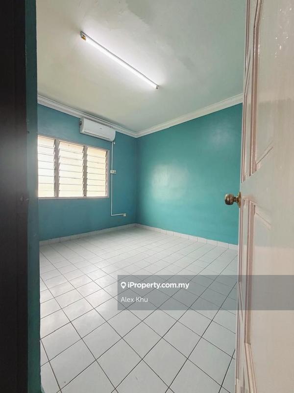 For Sale - Rumah Pangsa Permas Jaya
