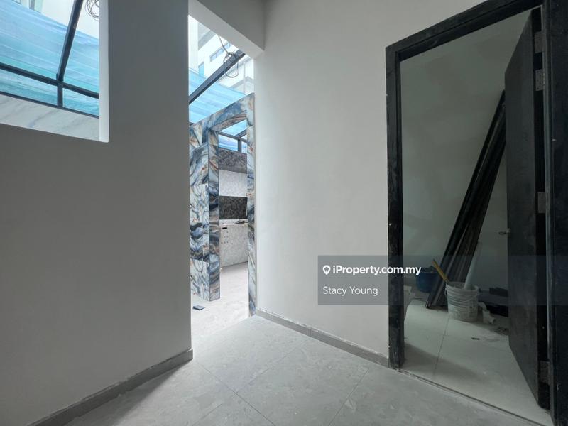 Rumah Berkembar untuk Dijual di Wira Heights, Bandar Sungai Long oleh Stacy Young - iProperty.com.my