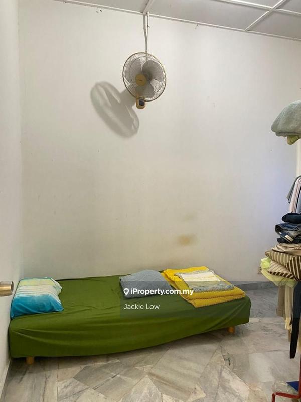 1-storey Terraced House for Sale in Taman Perindustrian Berjaya, Shah Alam by Jackie Low - iProperty.com.my