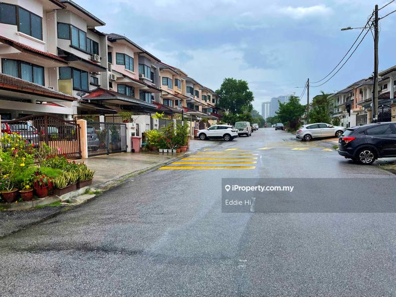 Rumah Berangkai 2.5 Tingkat untuk Dijual di Bandar Utama 7, Bandar Utama oleh Eddie Hi - iProperty.com.my