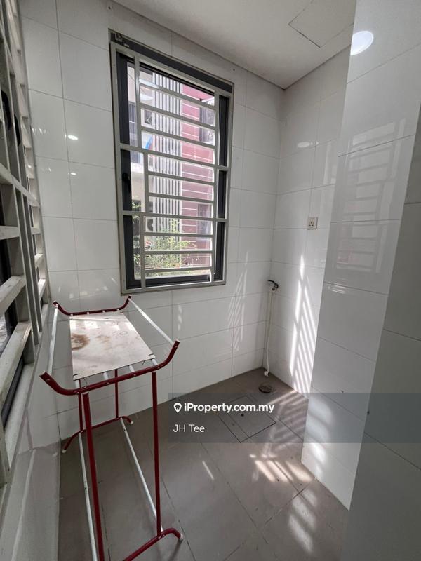 Rumah Bandar untuk Dijual di The Vale @ Sutera Damansara Damai Pj, Damansara Damai oleh JH Tee - iProperty.com.my