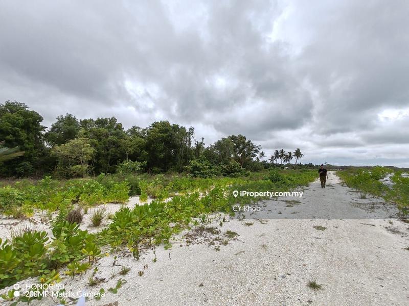 For Sale - Kuala Selangor Tanjong Karang Sekinchan 73 acres Beach Front Empty Land for sale