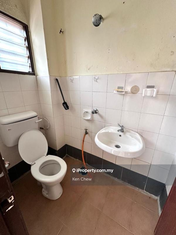 Rumah Teres 2-Tingkat untuk Dijual di Taman Pinggiran Putra, Seri Kembangan oleh Ken Chew - iProperty.com.my