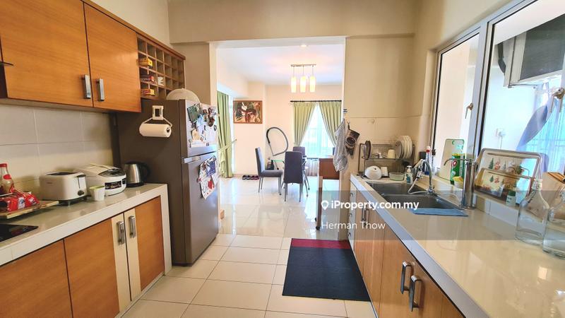 Kondominium untuk Dijual di The Boulevard oleh Herman Thow - Kitchen Cabinets, Good Condition - iProperty.com.my