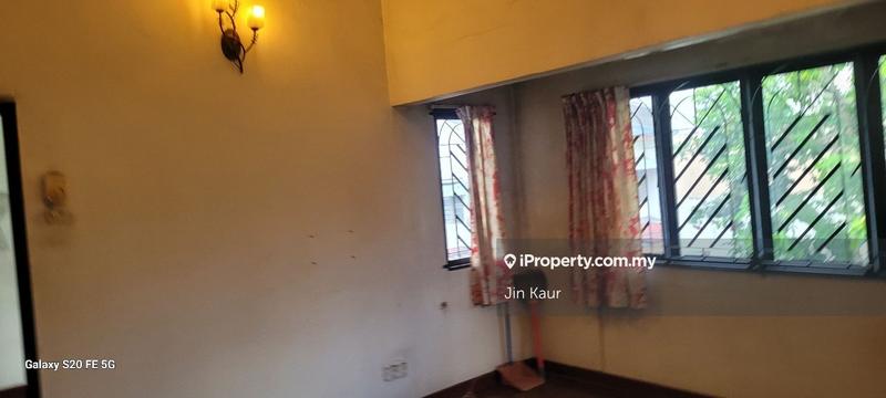 Rumah Berkembar untuk Dijual di Bandar Sungai Long, Selangor oleh Jin Kaur - iProperty.com.my